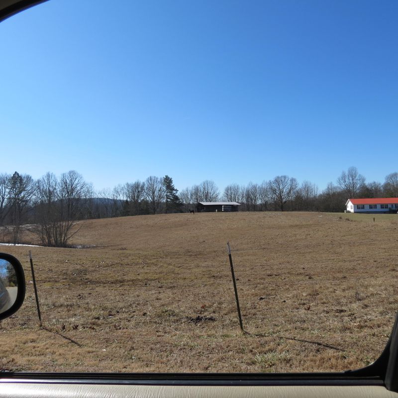 364 Powers Loop, Oakdale, TN 37829