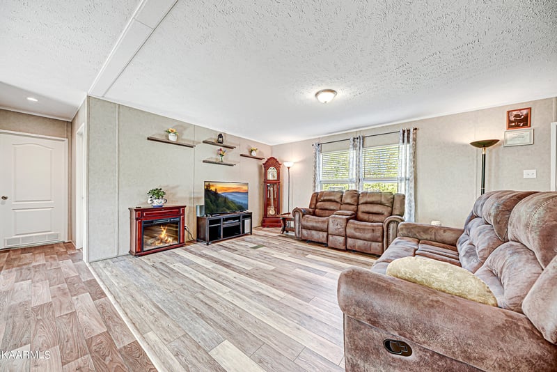 364 Rankin Chapel Rd, Oakdale, TN 37829