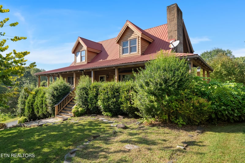 3640 Sugar Tree Dr, Sevierville, TN 37862