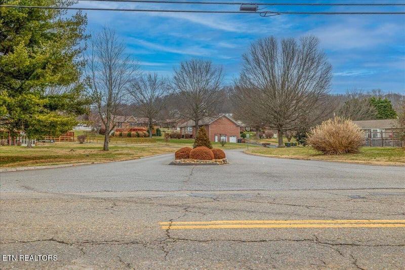 3641 Meadowland Dr, Morristown, TN 37814