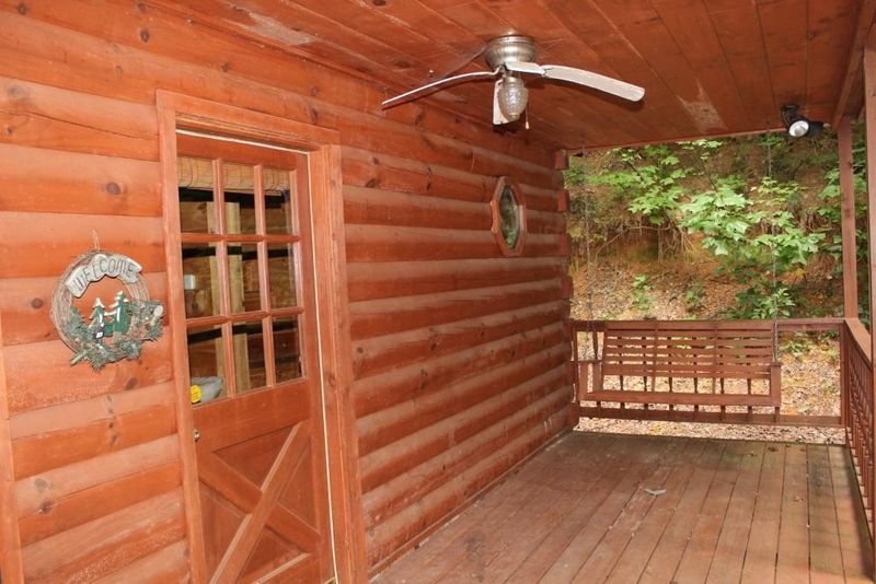 3641 Wears Mountain Ln, Sevierville, TN 37862