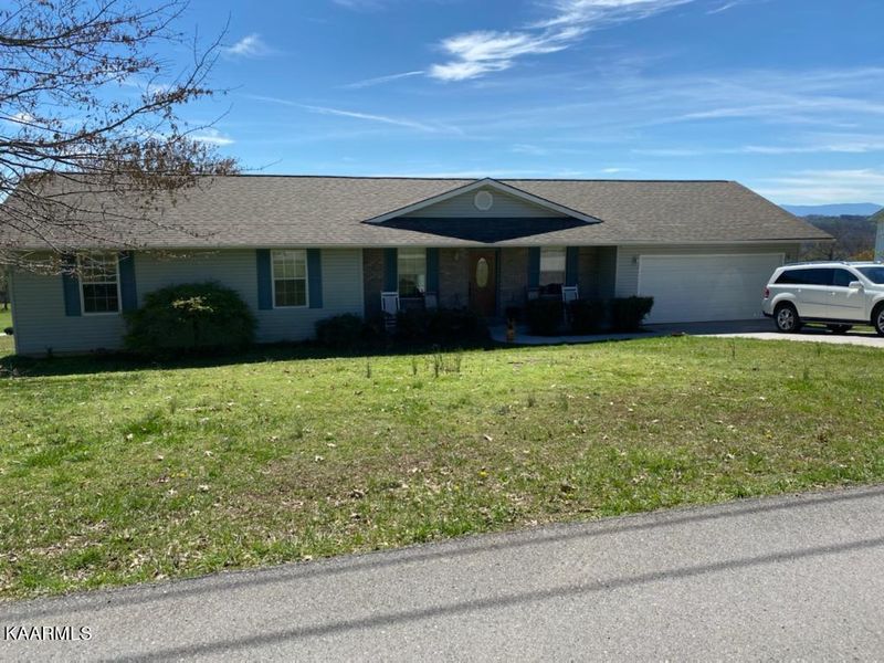 3642 Blue Byrd Ln, Kodak, TN 37764