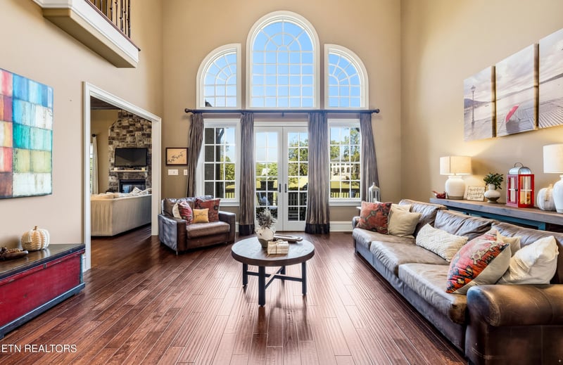 3642 Jackson Pointe Dr, Louisville, TN 37777