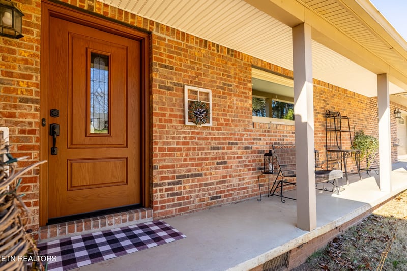 3643 Hood Cir, Louisville, TN 37777