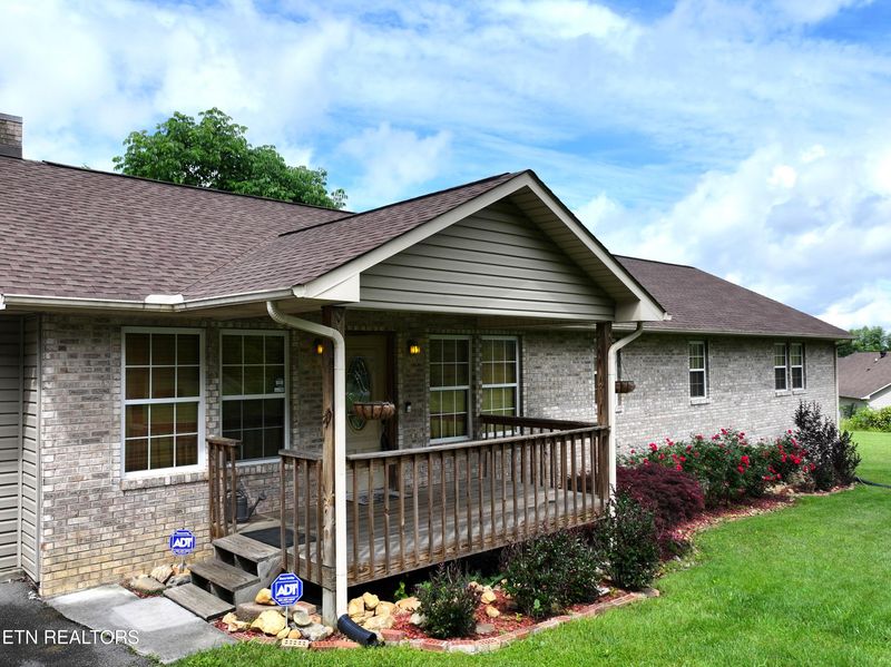 3643 Thomas Cross Rd, Sevierville, TN 37876