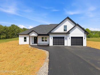 3646 Miser Station Rd, Louisville, TN 37777