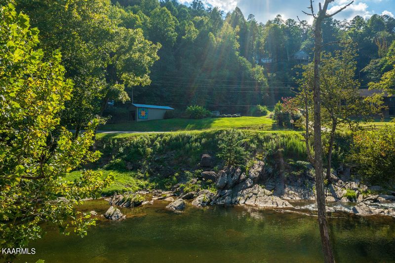 3646 Pittman Center Rd, Sevierville, TN 37876