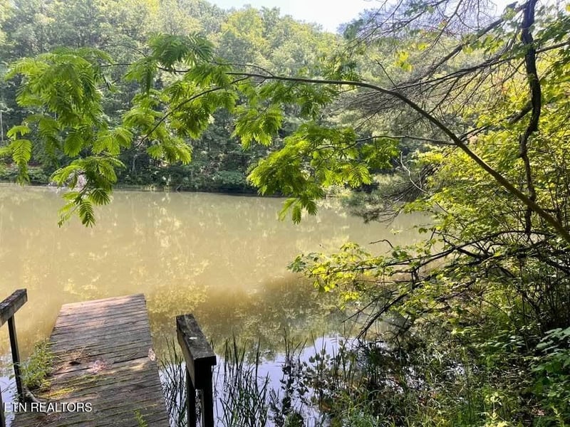 3646 Woodcove Cir, Maryville, TN 37801