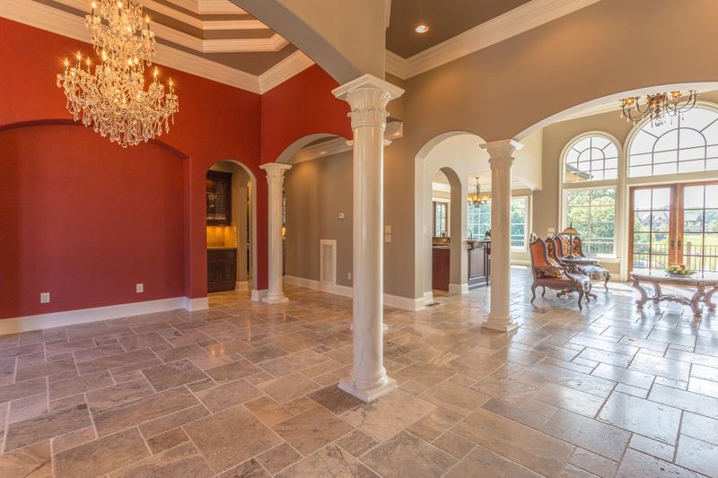 365 Conkinnon Dr, Lenoir City, TN 37772