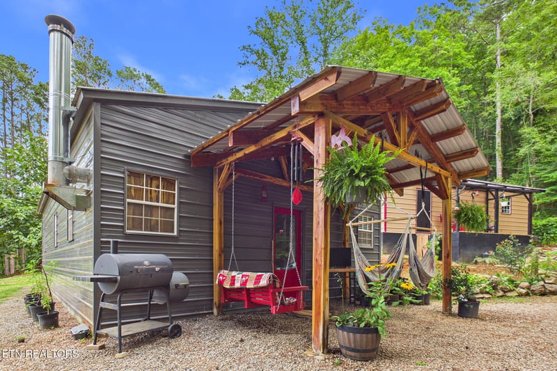 365 County Road 38, Riceville, TN 37370