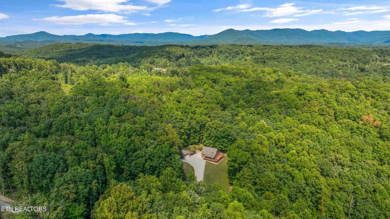 365 Hidden Hills Rd, Wartburg, TN 37887