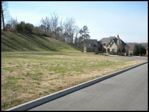 3651 Jackson Pointe Dr, Louisville, TN 37777