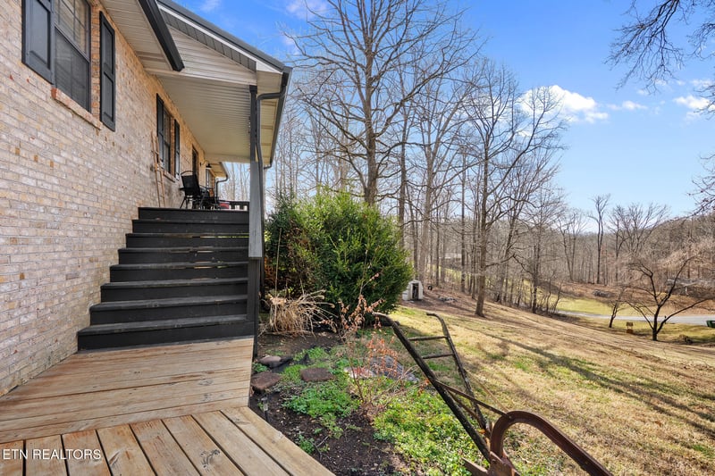 366 Booker Rd, Maynardville, TN 37807