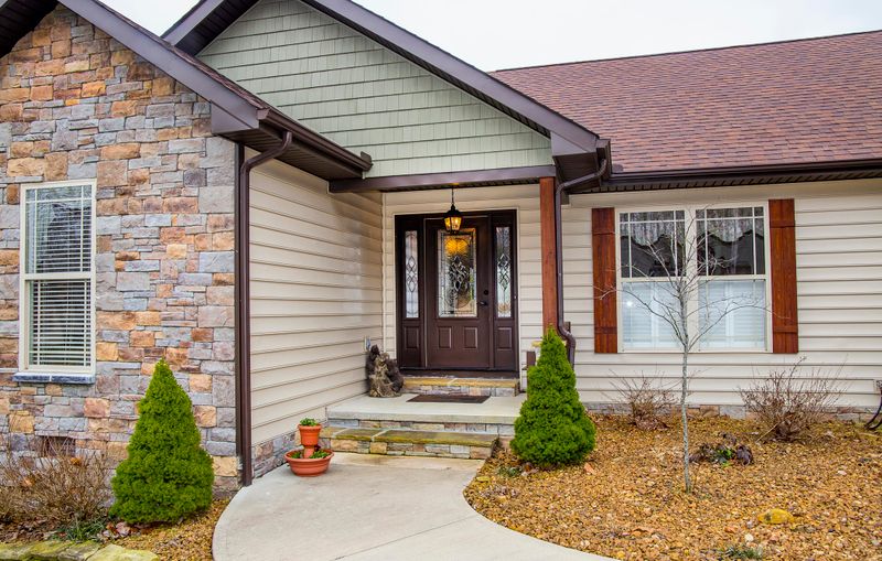 366 Snead Dr, Crossville, TN 38558