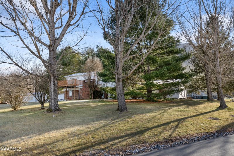 3664 Katy Hollar Rd, Sevierville, TN 37862