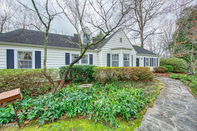 3664 Talahi Dr, Knoxville, TN 37919