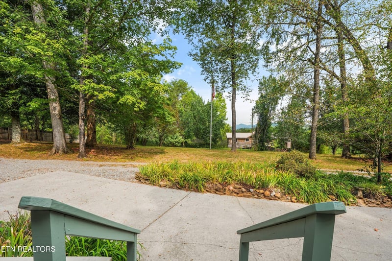 3668 Camelot Dr, Maryville, TN 37803