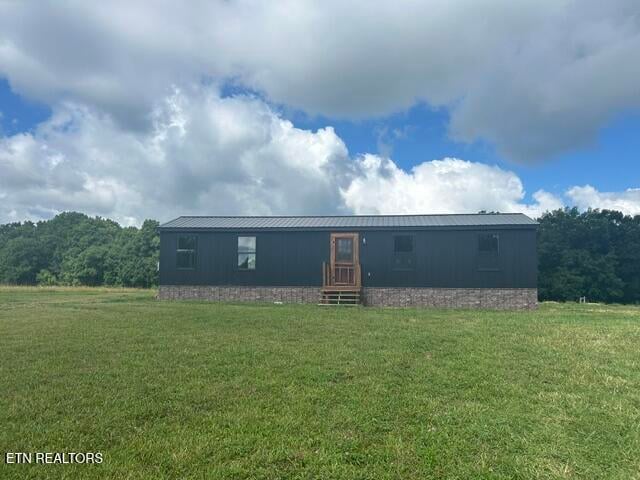 367 Christenson Rd, Deer Lodge, TN 37726