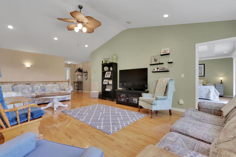 367 Mariner Point Rd, Lafollette, TN 37766