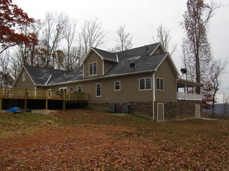 367 Monroe Ln, Sharps Chapel, TN 37866