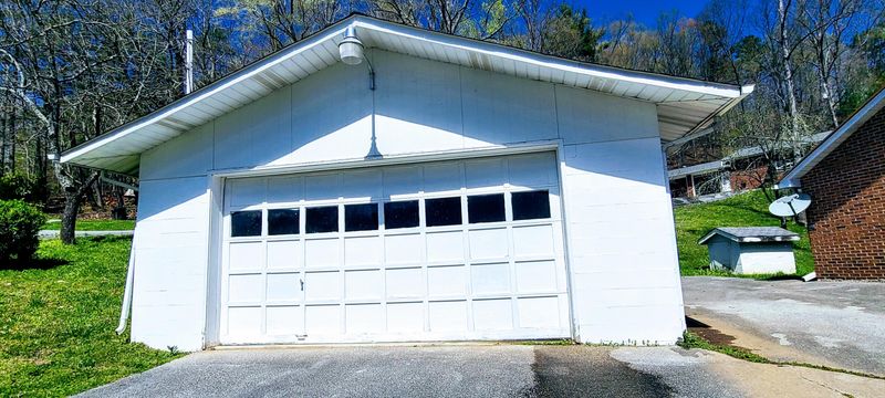 367 Poland Hollow Rd, Harriman, TN 37748