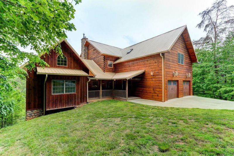 367 Ridgeland Dr, Sharps Chapel, TN 37866
