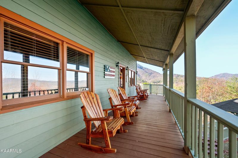 3670 Marian Lake Way, Sevierville, TN 37862