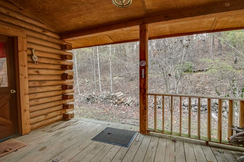 3671 Bearwallow Way, Sevierville, TN 37876