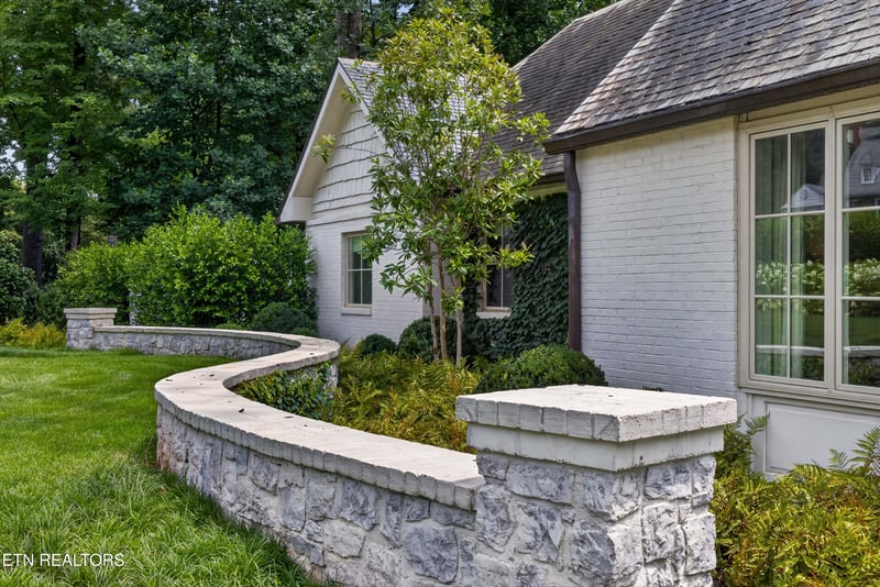 3672 Woodland Dr, Knoxville, TN 37919