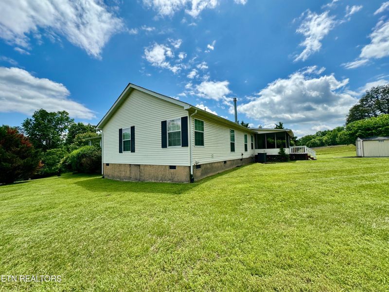 3678 W Buttermilk Rd, Kingston, TN 37763