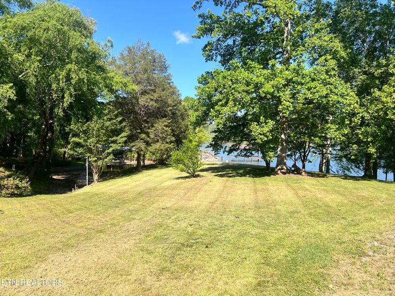 368 Emory River Rd, Harriman, TN 37748
