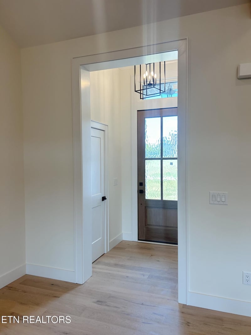 368 Marble Bluff Dr, Kingston, TN 37763