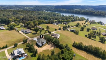 368 Marble Bluff Dr, Kingston, TN 37763