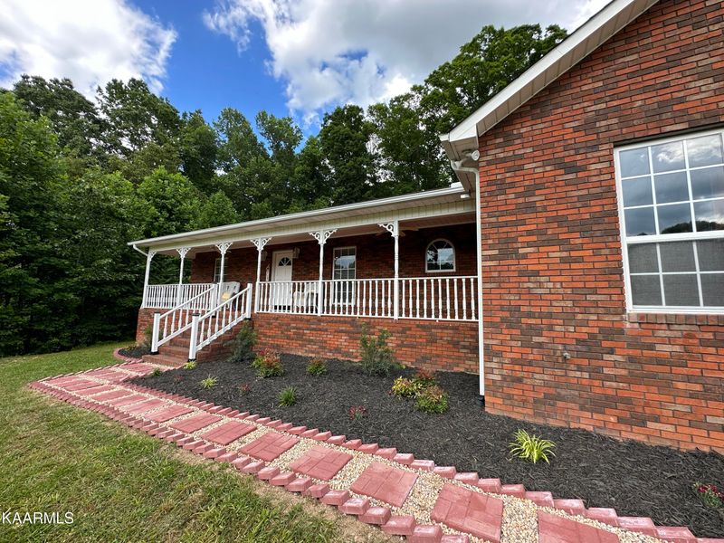 368 Peach Orchard Rd, Clinton, TN 37716
