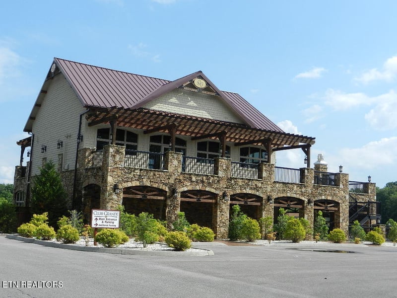 368 Walking Horse Tr, Rockwood, TN 37854