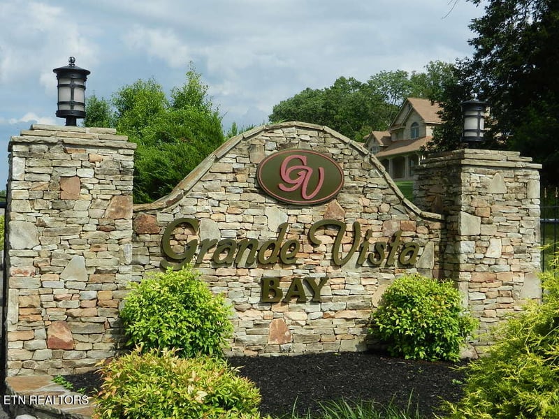 368 Walking Horse Tr, Rockwood, TN 37854