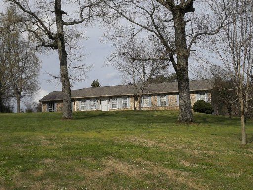 369 Dawson St, Vonore, TN 37885