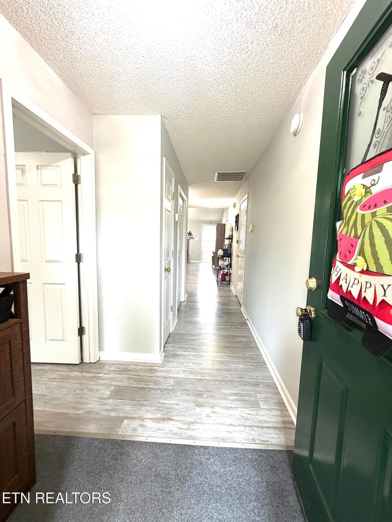 369 Hawthorne Oaks Way, Powell, TN 37849