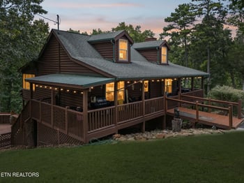 369 Oak Lake Dr, Sevierville, TN 37876