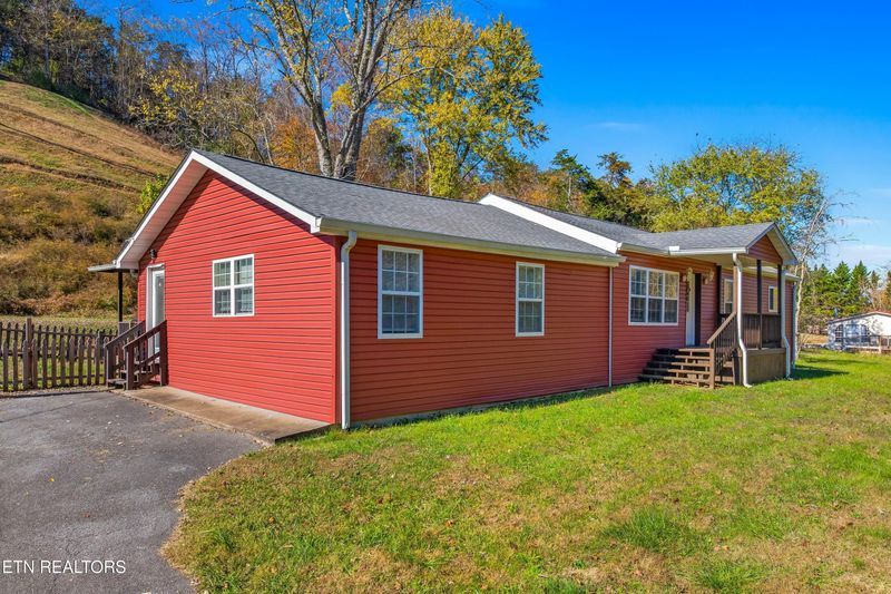 3695 Sims Rd, Sevierville, TN 37876