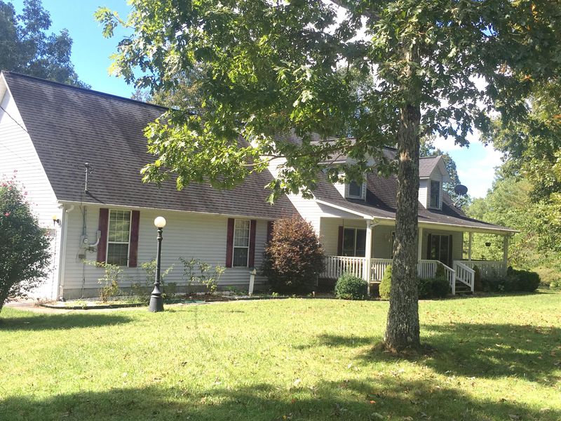 37 Grassland Rd, Crossville, TN 38572