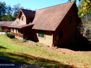 370 Brave Dr, Oneida, TN 37841