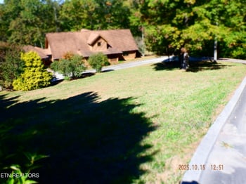 370 Brave Dr, Oneida, TN 37841
