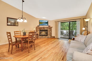 370 Lake Catherine Ct, Fairfield Glade, TN 38558