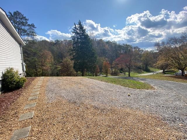 370 Satterfield Rd, Luttrell, TN 37779