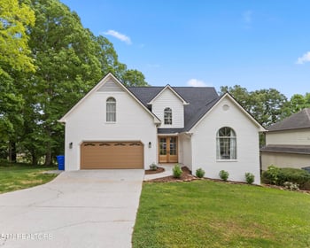 3700 S View Cir, Knoxville, TN 37920