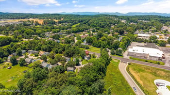 3701 Holgate Ln, Powell, TN 37849