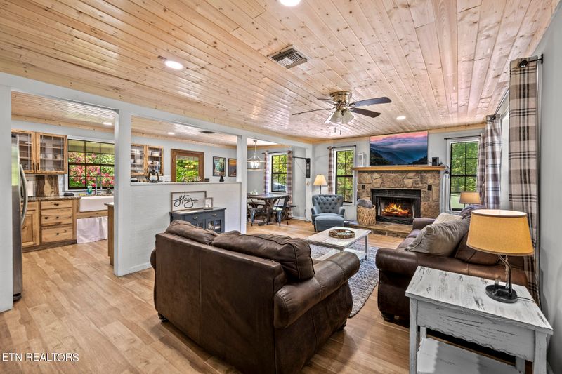 3702 Harris Mountain Way, Sevierville, TN 37876