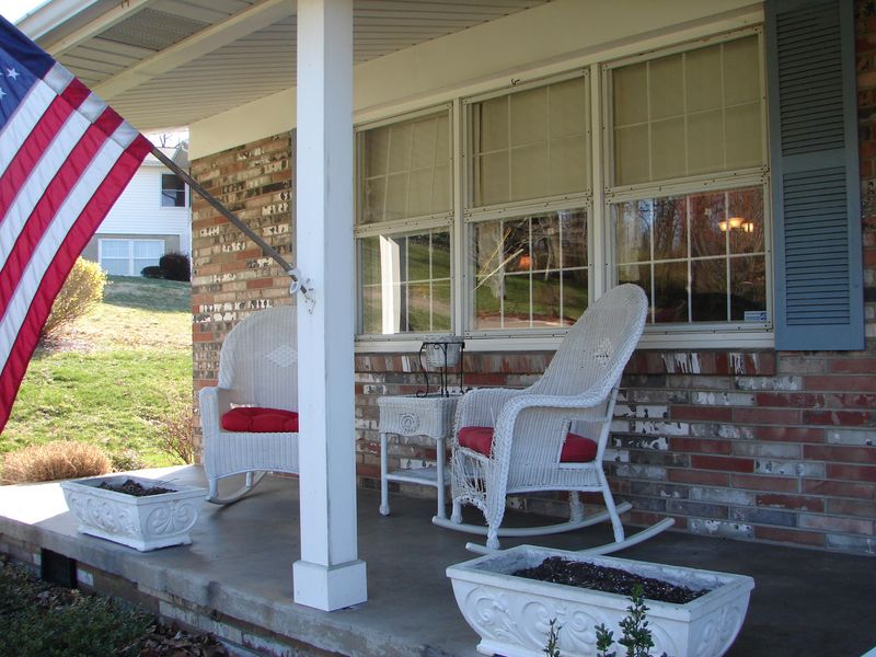 3703 Cherrylog Rd, Knoxville, TN 37921