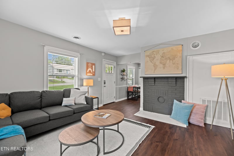 3704 Decatur Dr, Knoxville, TN 37920